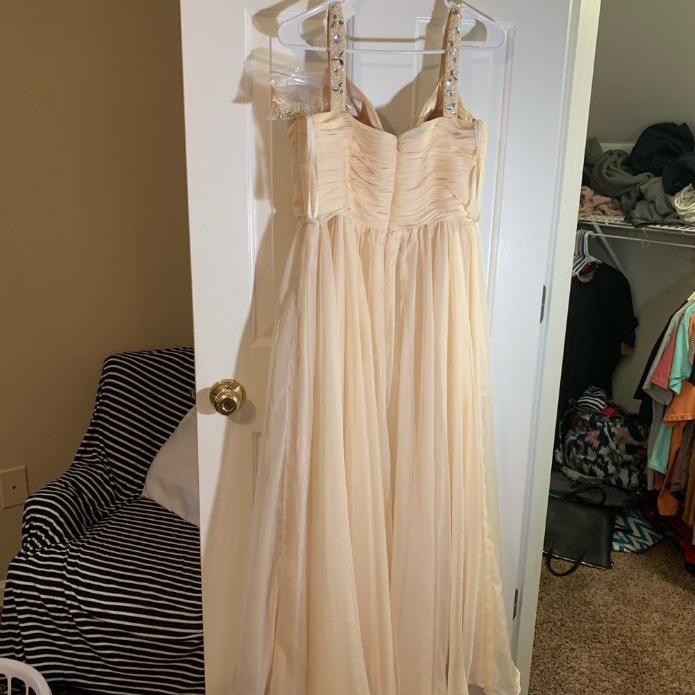 Prom Dress - Picture 3 of 7